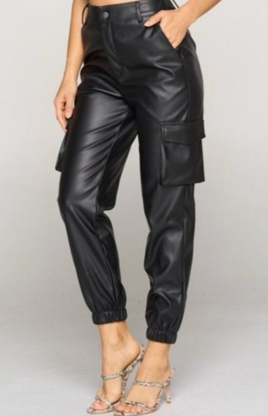 Bailey 44 Black Faux Leather Cargo Pants Sz 8 / M
